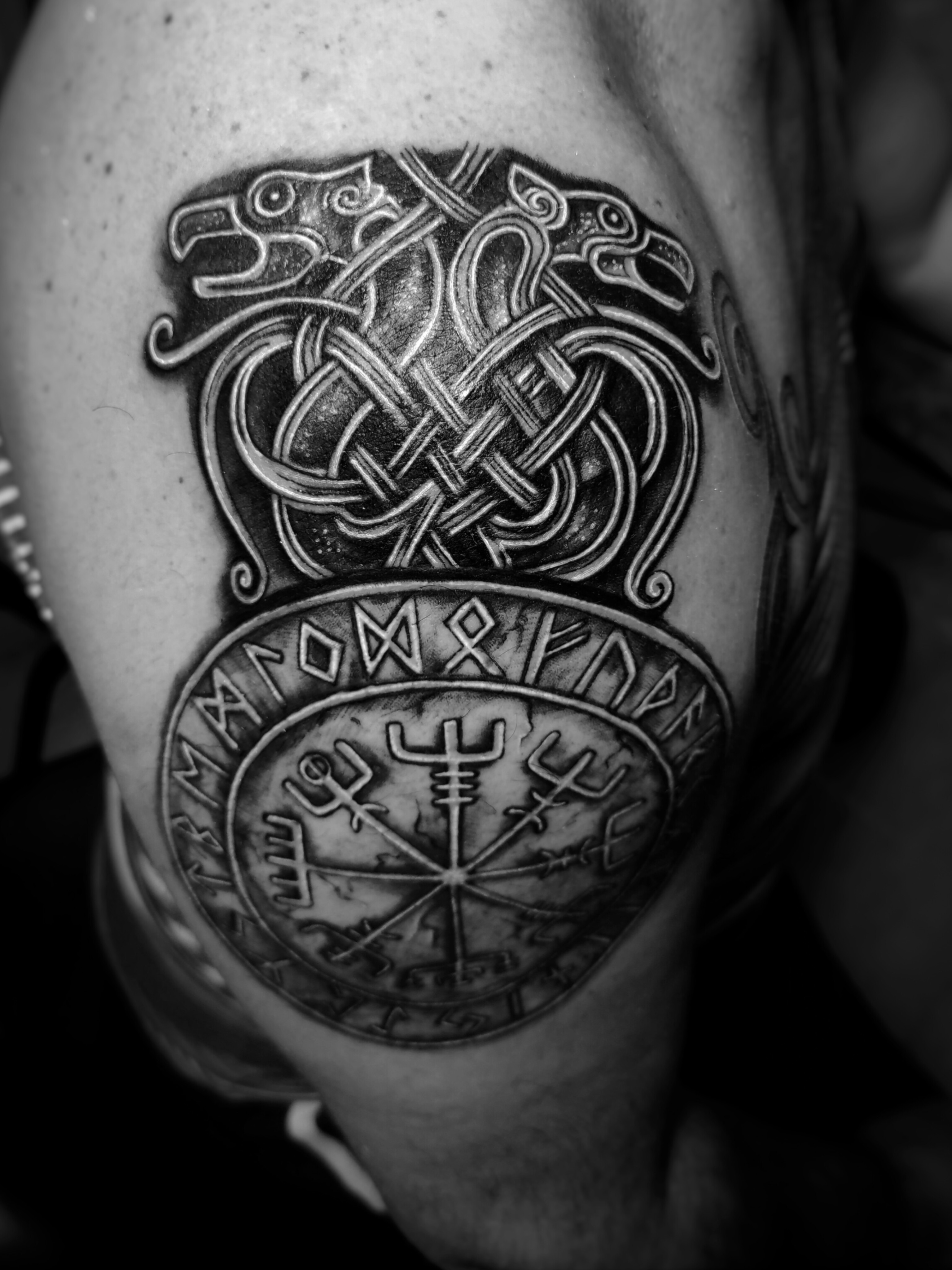 Escoge a un tatuador que